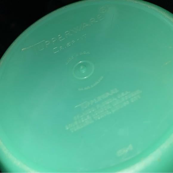 Vintage Tupperware Crisp It - Picture 4 of 6